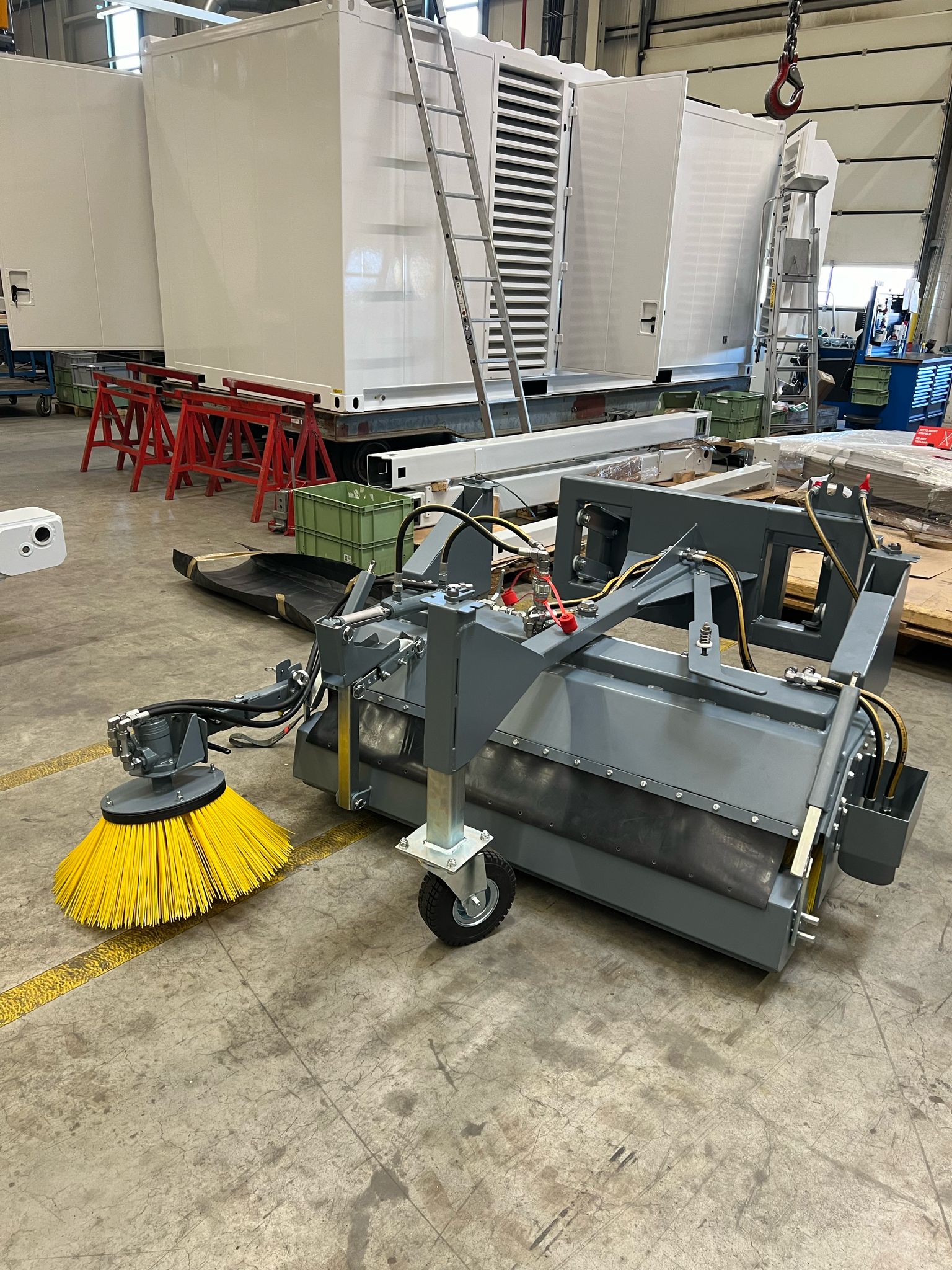 Hydraulische Anbaukehrmaschine | STEP
